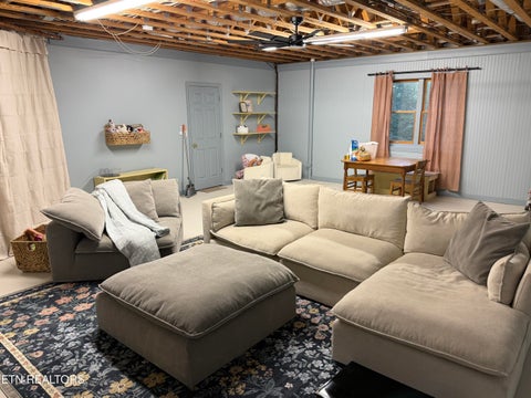Tiny photo for 103 Farmington Place, Clinton, TN 37716 (MLS # 1355796)