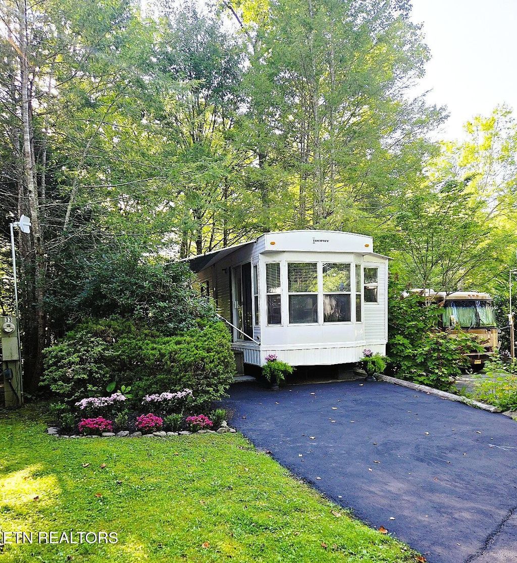 Photo of 4229 E Parkway Lot #34 Pkwy, Gatlinburg, TN 37738 (MLS # 1308696)