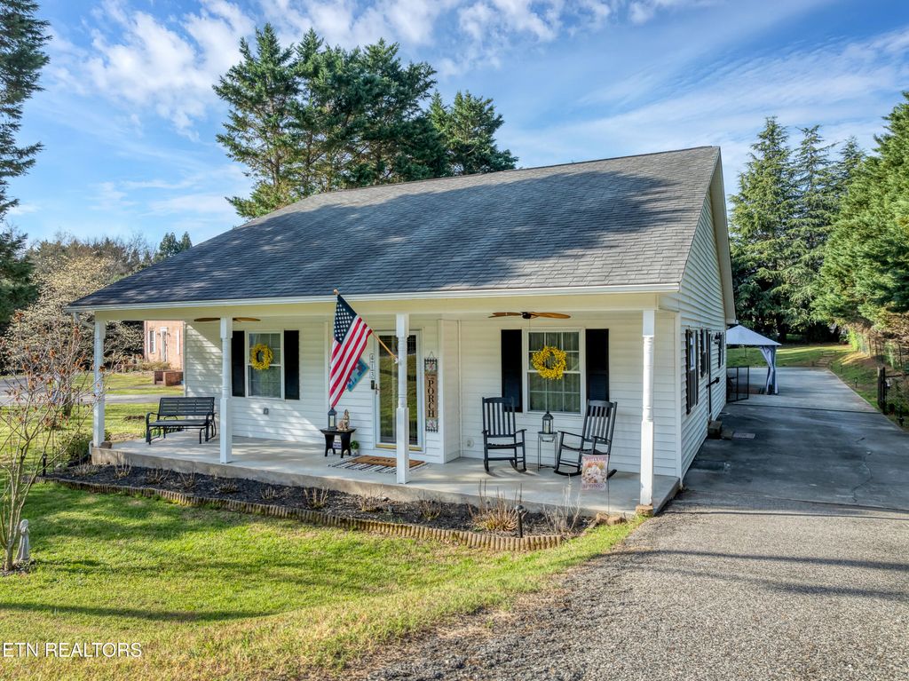 Photo of 413 Sandy Springs Rd, Maryville, TN 37803 (MLS # 1334267)