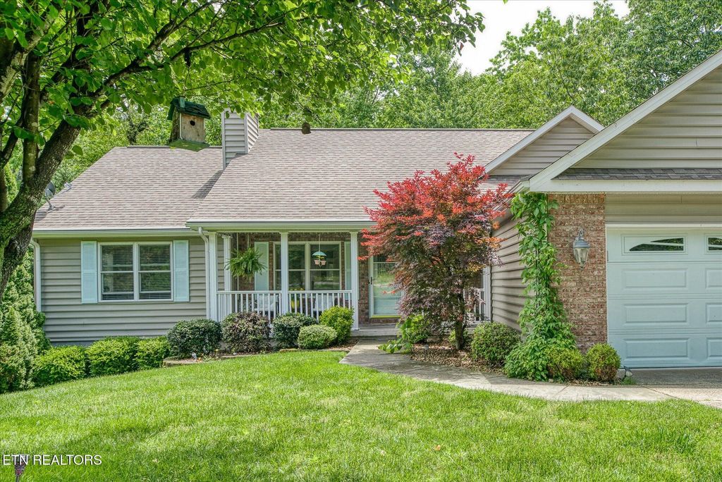 Photo of 182 Canterbury Drive, Crossville, TN 38558 (MLS # 1301072)