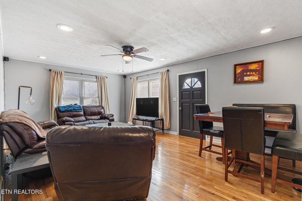 Photo of 131 Eleanor Davis Drive, Maryville, TN 37804 (MLS # 1329573)