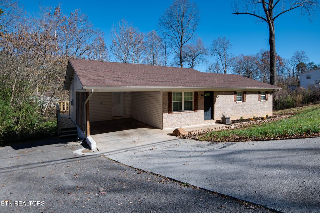 Photo of 8124 Sharp Rd, Powell, TN 37849 (MLS # 1323707)