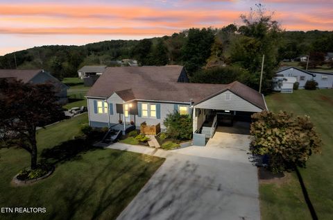 Tiny photo for 508 Glendale Ave, Clinton, TN 37716 (MLS # 1319459)