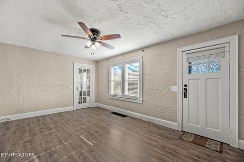 Tiny photo for 508 Glendale Ave, Clinton, TN 37716 (MLS # 1319459)