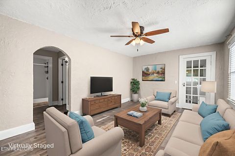 Tiny photo for 508 Glendale Ave, Clinton, TN 37716 (MLS # 1319459)