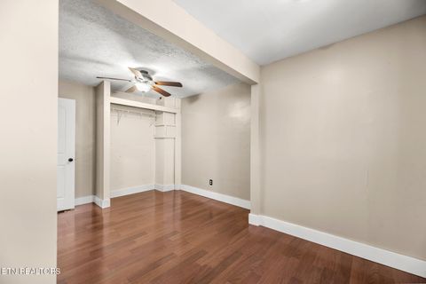 Tiny photo for 508 Glendale Ave, Clinton, TN 37716 (MLS # 1319459)