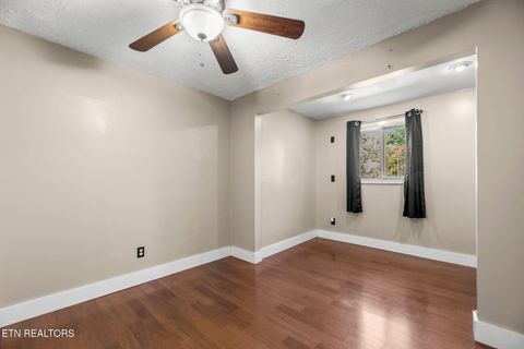 Tiny photo for 508 Glendale Ave, Clinton, TN 37716 (MLS # 1319459)