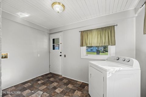 Tiny photo for 508 Glendale Ave, Clinton, TN 37716 (MLS # 1319459)