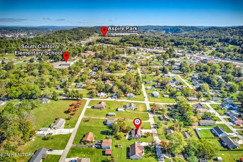 Tiny photo for 508 Glendale Ave, Clinton, TN 37716 (MLS # 1319459)