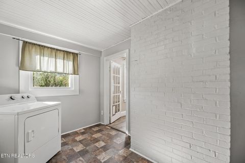 Tiny photo for 508 Glendale Ave, Clinton, TN 37716 (MLS # 1319459)