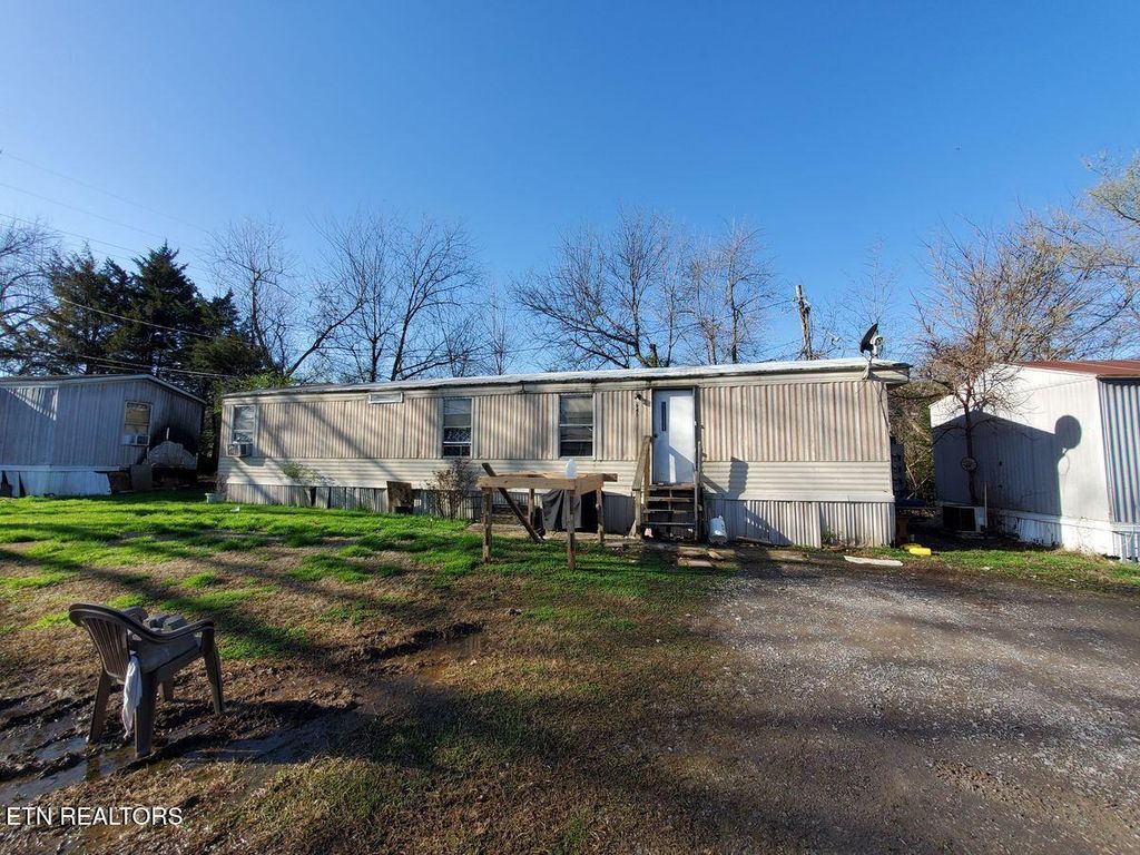 Photo of 943 Turner St, Maryville, TN 37801 (MLS # 1320335)