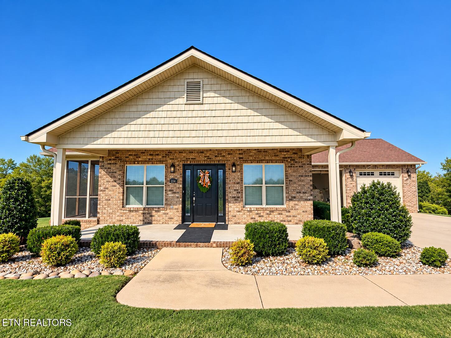 214 Crooke Rd