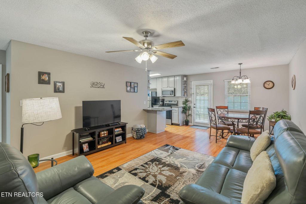 Photo of 1045 Blinken St, Knoxville, TN 37932 (MLS # 1325394)