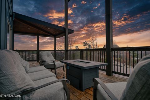 Tiny photo for 633 Pinecrest Drive, Gatlinburg, TN 37738 (MLS # 1332959)