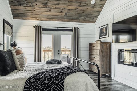 Tiny photo for 633 Pinecrest Drive, Gatlinburg, TN 37738 (MLS # 1332959)