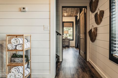 Tiny photo for 633 Pinecrest Drive, Gatlinburg, TN 37738 (MLS # 1332959)