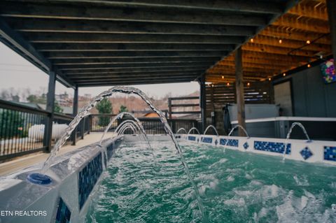 Tiny photo for 633 Pinecrest Drive, Gatlinburg, TN 37738 (MLS # 1332959)