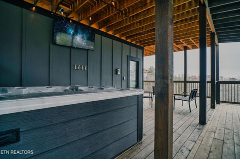 Tiny photo for 633 Pinecrest Drive, Gatlinburg, TN 37738 (MLS # 1332959)