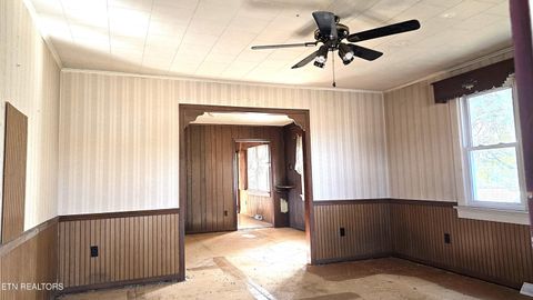 Tiny photo for 830 N Kingston Ave, Rockwood, TN 37854 (MLS # 1329349)