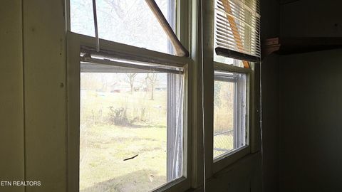 Tiny photo for 830 N Kingston Ave, Rockwood, TN 37854 (MLS # 1329349)