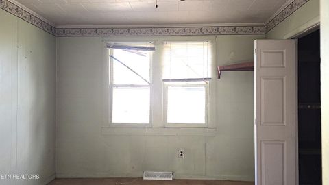 Tiny photo for 830 N Kingston Ave, Rockwood, TN 37854 (MLS # 1329349)