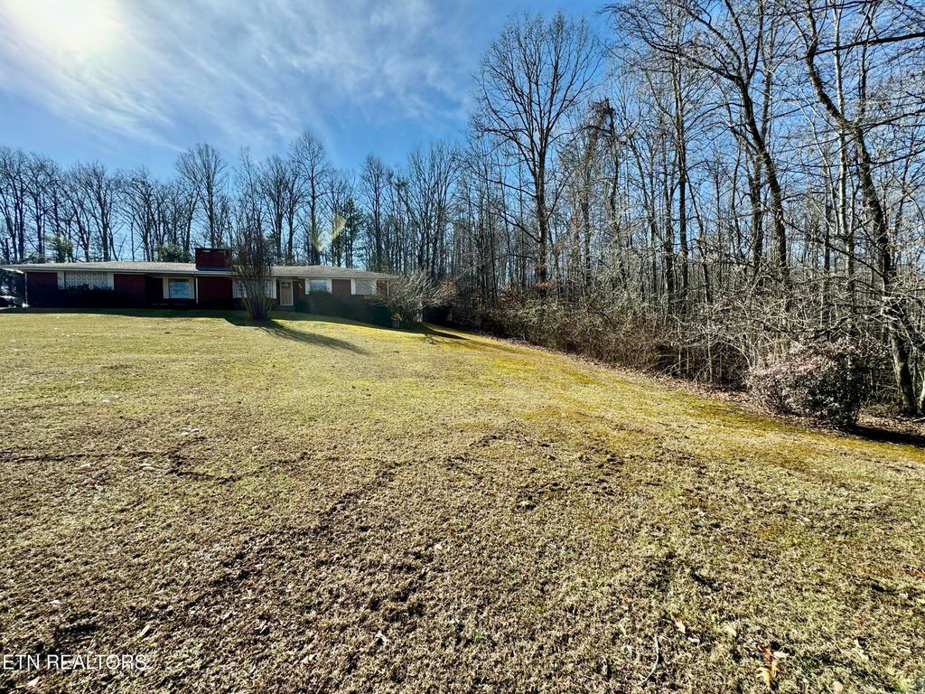 Photo of 226 S Lake Drive, Oneida, TN 37841 (MLS # 1289576)