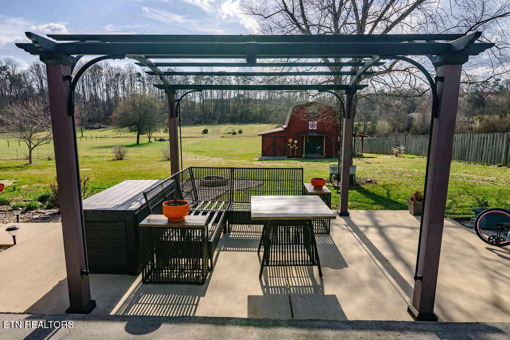 7631 Gibbs Rd
