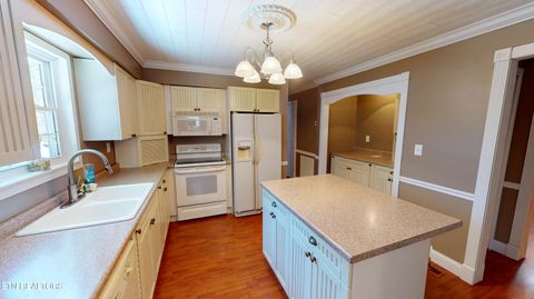 Tiny photo for 322 Spruce Drive, Wartburg, TN 37887 (MLS # 1317111)