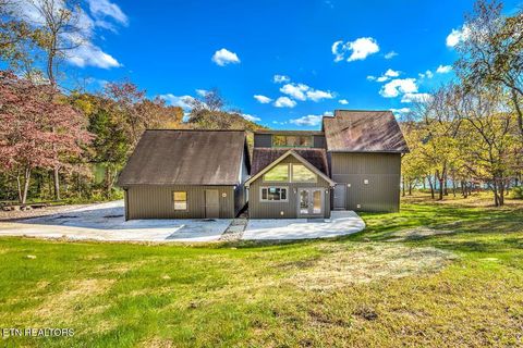 408 Lakecrest Drive Harriman TN 37748
