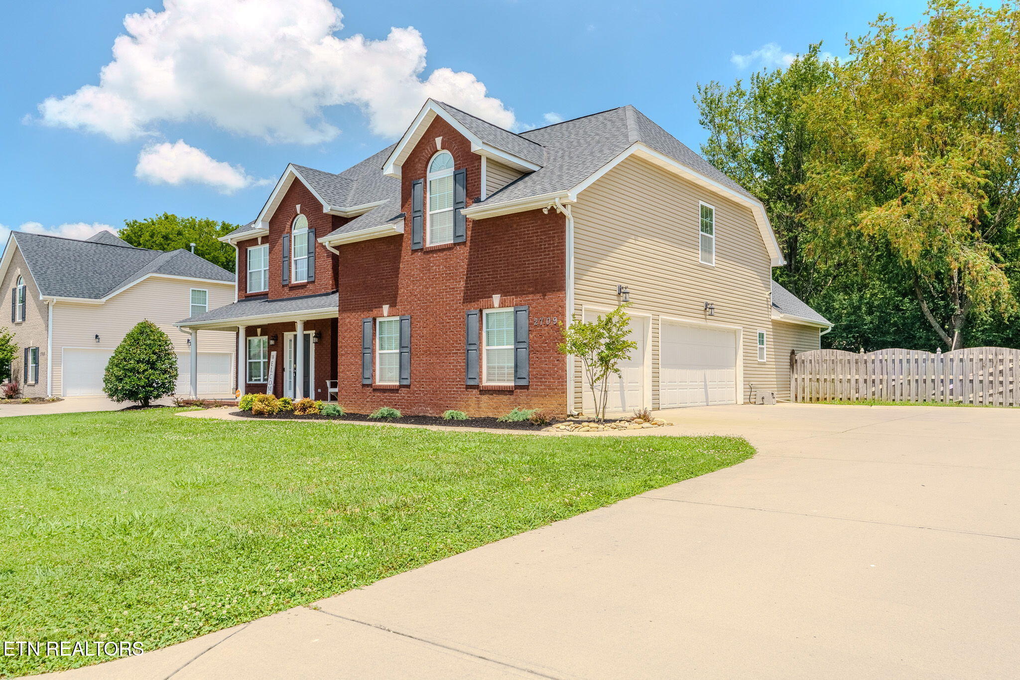 2709 Daventry Drive