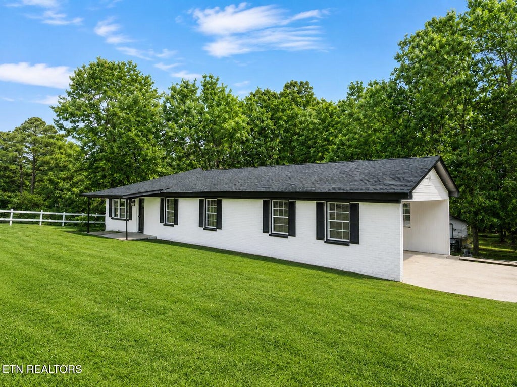 Photo of 711 Walter St, Athens, TN 37303 (MLS # 1339463)