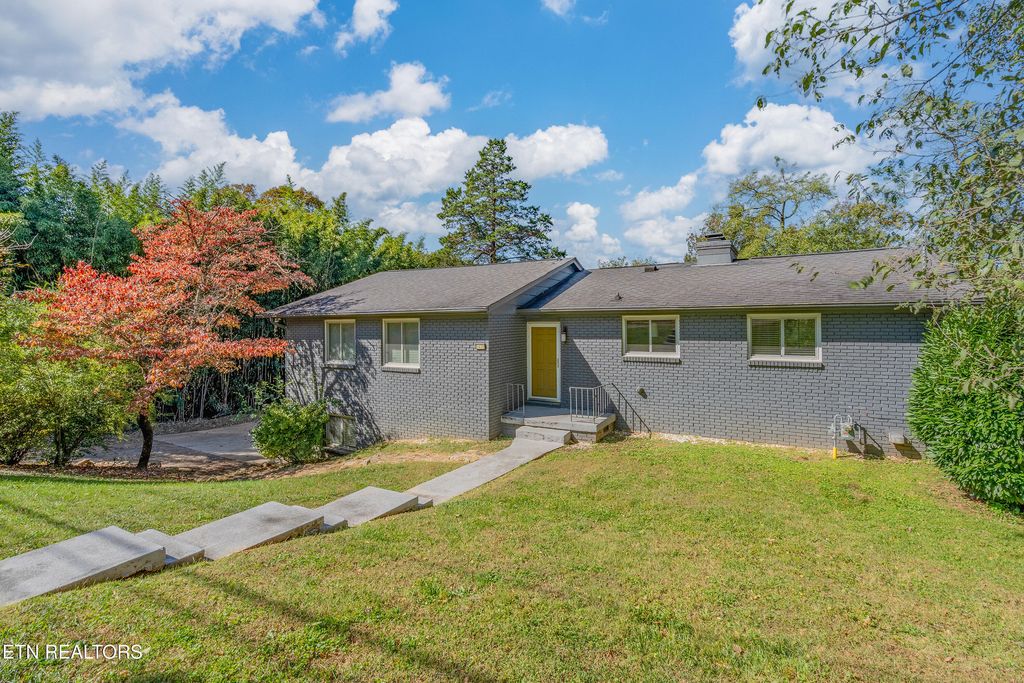 Photo of 5431 Yosemite Tr, Knoxville, TN 37909 (MLS # 1319855)