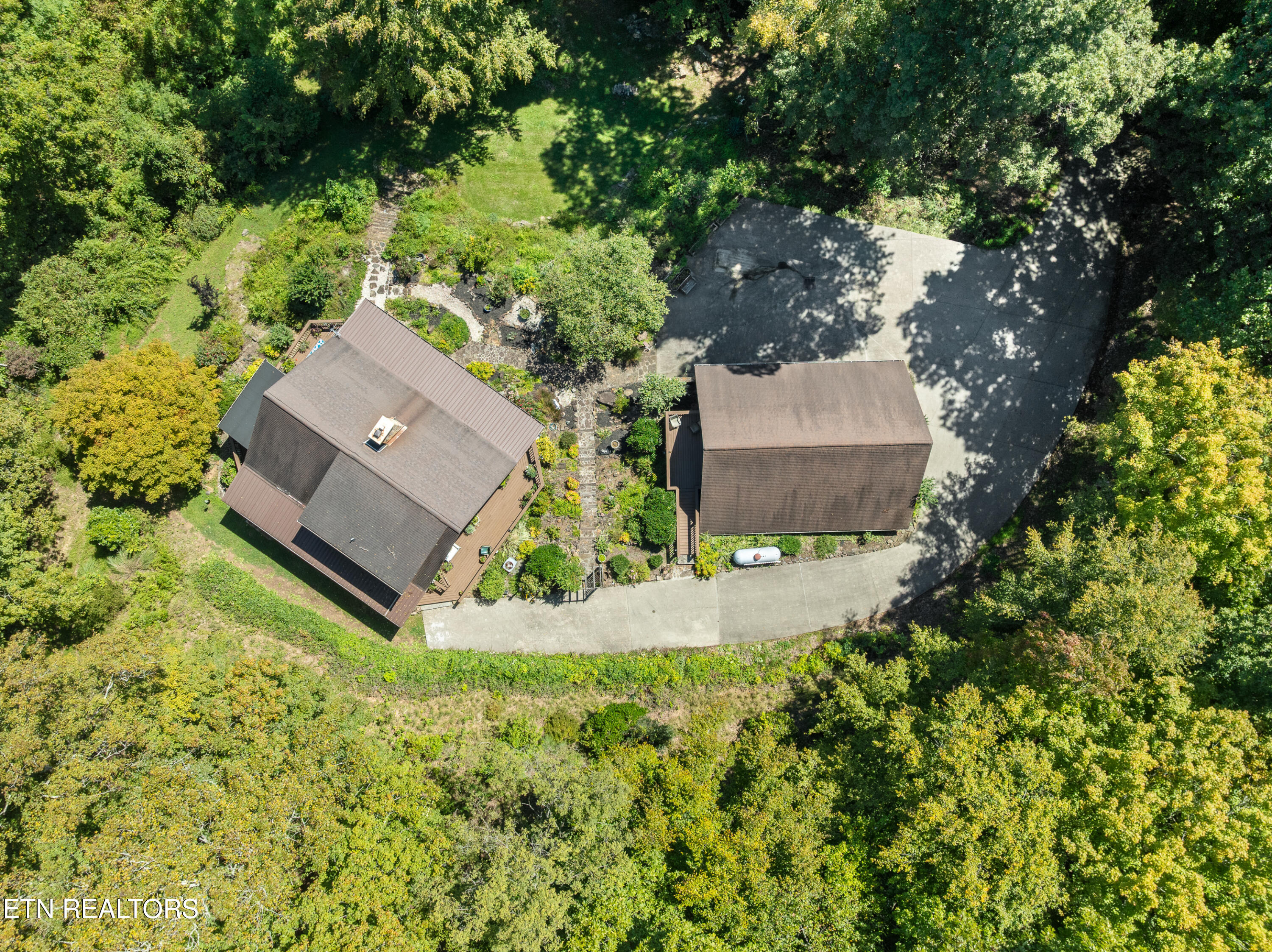 1130 Lakeview Drive