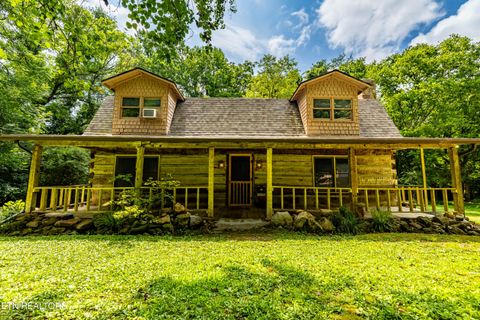 Photo of 143 Old West Millers Cove Rd, Walland, TN 37886 (MLS # 1347517)
