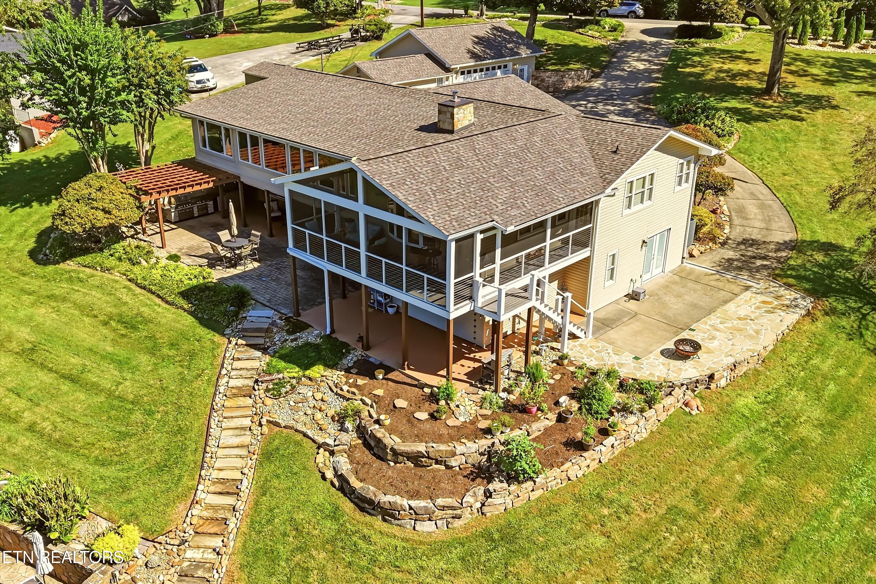 4909 Scenic Point Channel