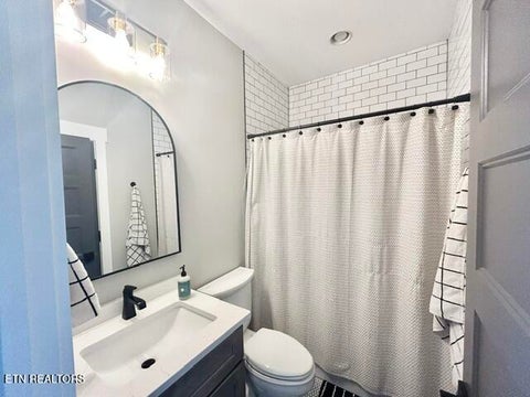 Tiny photo for 5316 Old Niles Ferry Rd, Maryville, TN 37801 (MLS # 1356034)
