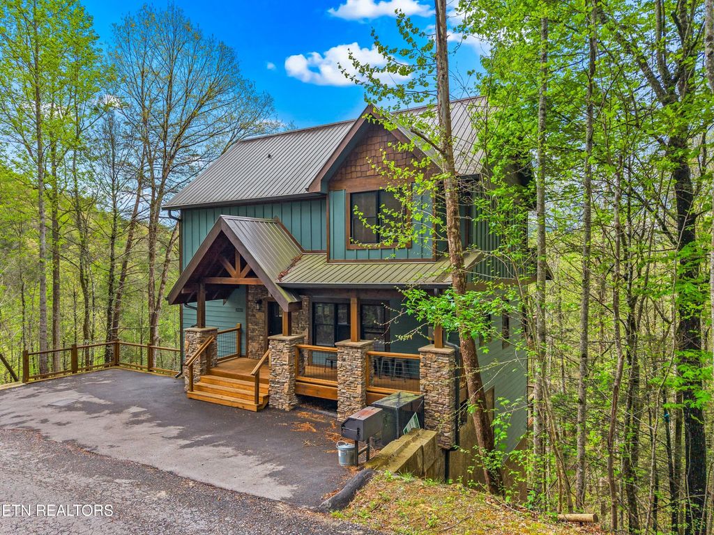 Photo of 5276 Riversong Way, Sevierville, TN 37876 (MLS # 1325244)