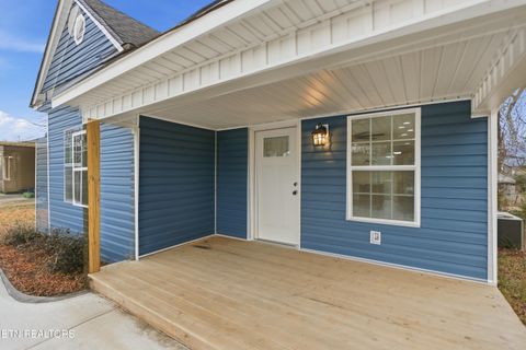 Tiny photo for 423 Illinois Ave, Etowah, TN 37331 (MLS # 1324591)