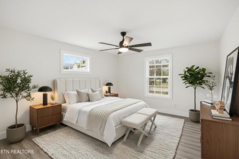 Tiny photo for 423 Illinois Ave, Etowah, TN 37331 (MLS # 1324591)