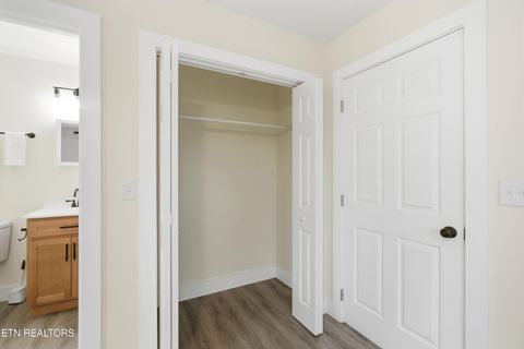 Tiny photo for 423 Illinois Ave, Etowah, TN 37331 (MLS # 1324591)