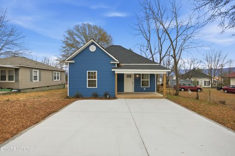 Tiny photo for 423 Illinois Ave, Etowah, TN 37331 (MLS # 1324591)