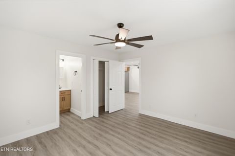 Tiny photo for 423 Illinois Ave, Etowah, TN 37331 (MLS # 1324591)