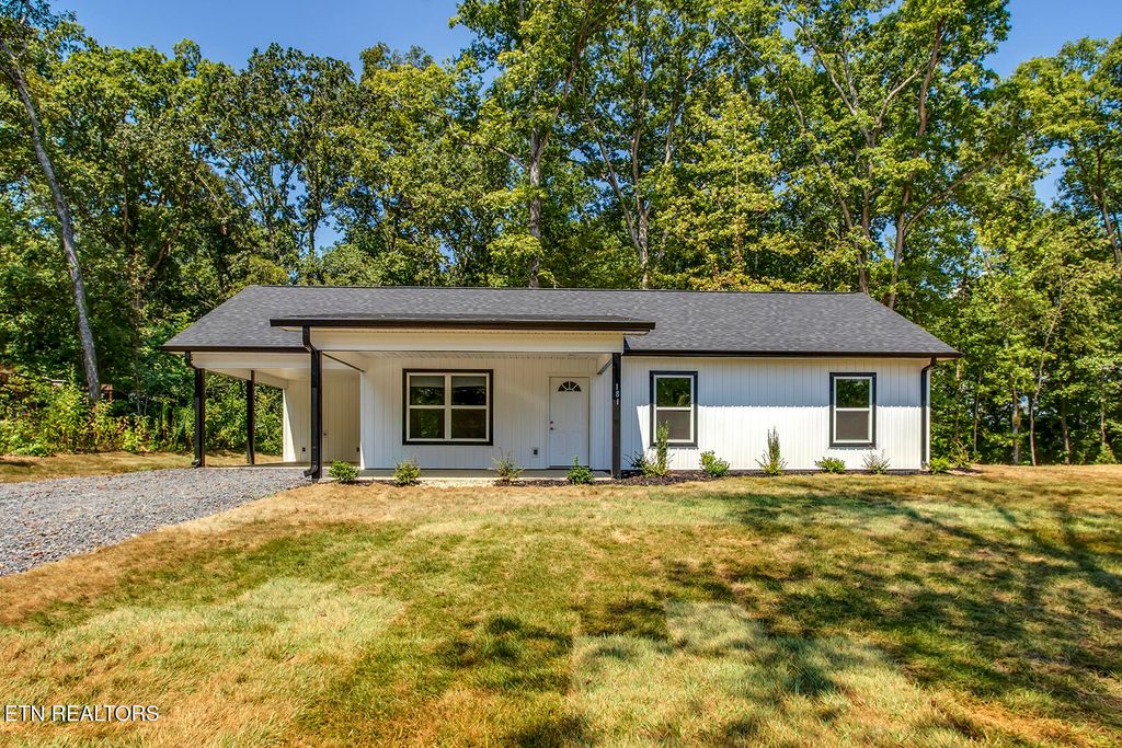Photo of 181 Lakeshore Lane, Decatur, TN 37322 (MLS # 1306973)