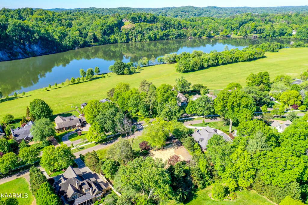 Photo of 2017 Cherokee Blvd, Knoxville, TN 37919 (MLS # 1226100)