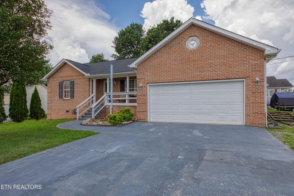 Photo of 157 Acorn Drive, Corryton, TN 37721 (MLS # 1310516)