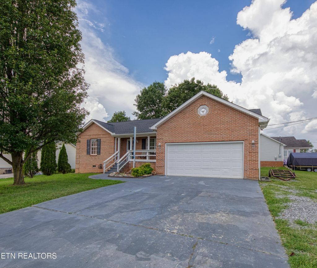 Photo of 157 Acorn Drive, Corryton, TN 37721 (MLS # 1310516)