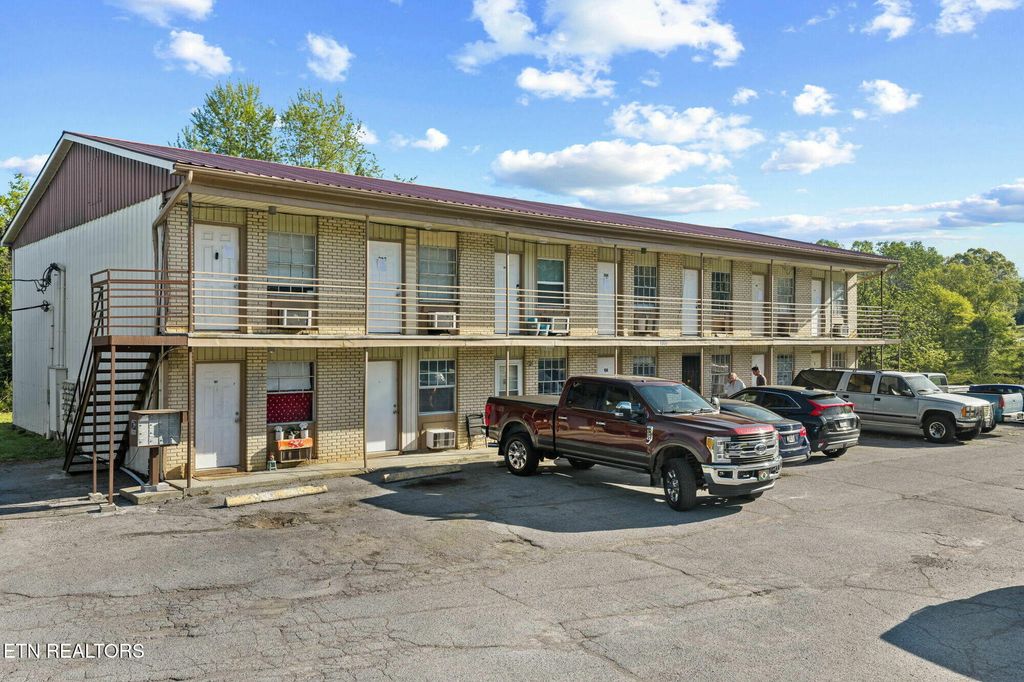 Photo of 1068 Wooddale Church Rd, Strawberry Plains, TN 37871 (MLS # 1336833)