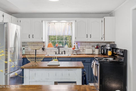 Tiny photo for 364 Tunnel Lane, Greeneville, TN 37745 (MLS # 1359791)