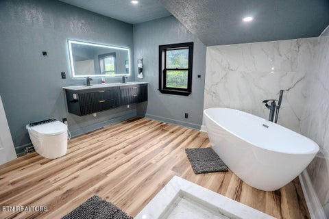 Tiny photo for 960 Chestnut Grove Rd, Dandridge, TN 37725 (MLS # 1349822)