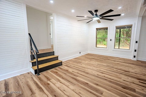 Tiny photo for 960 Chestnut Grove Rd, Dandridge, TN 37725 (MLS # 1349822)
